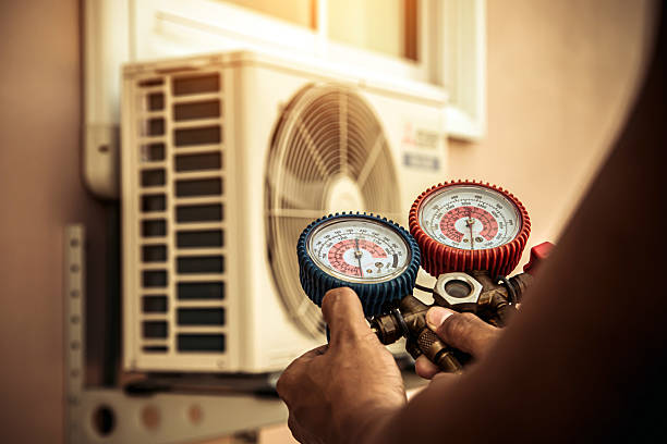Professional Hvac Installation technician working in New Market, AL